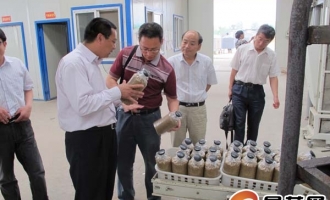 中国农科院管道平博士一行到灌南县调研食用菌产业发展情况 ()