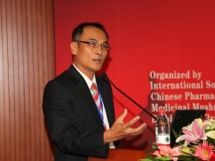 陳登海	计算机自动环控温室于栽培灵芝的应用The Application of Automatic Computerized Green House in the Cultivation of Ganoderma
（台湾双鹤集团 灵芝生技园区；台湾双鹤集团 生物科技开发研究所）
