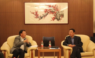 中国食品土畜进出口商会边振瑚会长会见漳州市领导一行 ()