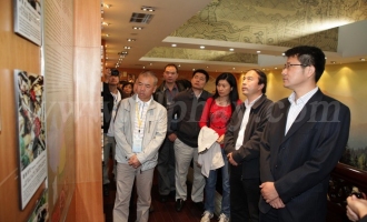 香港工会联合会访问团参观安惠公司 ()