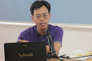 “2013年度上海郊區(qū)專業(yè)農(nóng)民培訓(xùn)項(xiàng)目”在超大食用菌公司舉行 ()