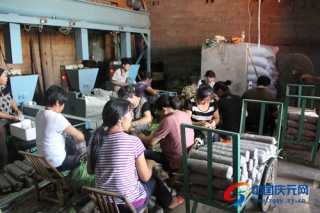 慶元縣淤上鄉(xiāng)食用菌工廠化提效創(chuàng)收 ()