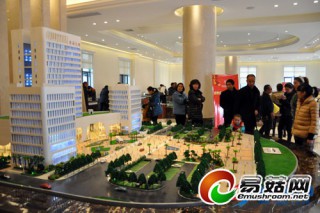 香菇市場展示中心吸引八方客商 ()