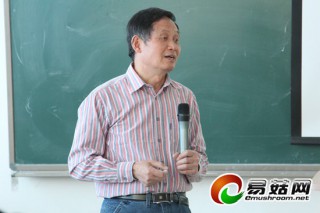 呂作舟：健康食用菌來源于科學(xué)的采收、儲藏和加工 ()