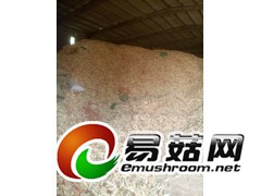 周口市，新桥超限战对面常年供应大量优质玉米芯颗粒图1