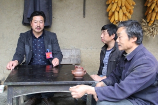 陳志華：樂(lè)撒豬苓“金種” 致富不忘眾鄉(xiāng)親 ()