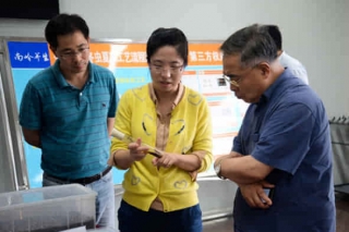 張伯禮院士湖北宜都考察“仿生態(tài)培植冬蟲夏草”項目 ()