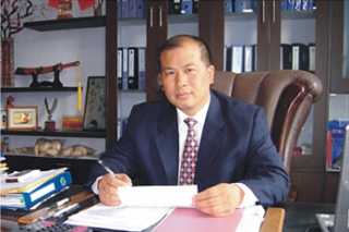 湖北＂裕國菇業(yè)＂董事長雷于國當選中國食用菌協(xié)會副會長 ()