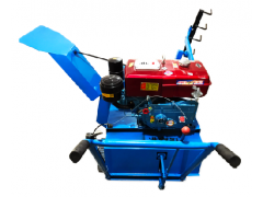 自走式柴油机拌料机图1