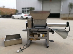 香菇平菇食用菌半自动装袋机 单下料轴食用菌装袋机厂家图3