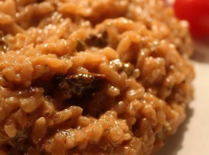 藏红花牛肝菌菇意大利烩饭