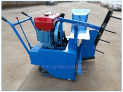 香菇平菇锯沫柴油机翻堆机 原料搅拌机 拌料机厂家图3