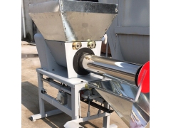 2020年平菇装袋机价格 香菇装袋机价格图1