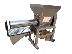 专业生产逸村牌全自动香菇装袋机厂家 平菇木耳茶树菇装袋机价格图1